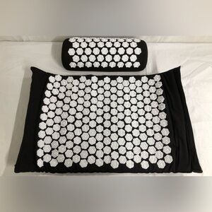 Black and White Acupressure Mat and Pillow Set Back Sore Muscles Alignment Relax